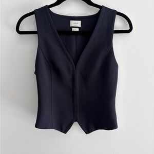 Aritzia Wilfred Women’s Black Sleeveless Top